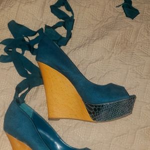 Jennifer Lopez shoes